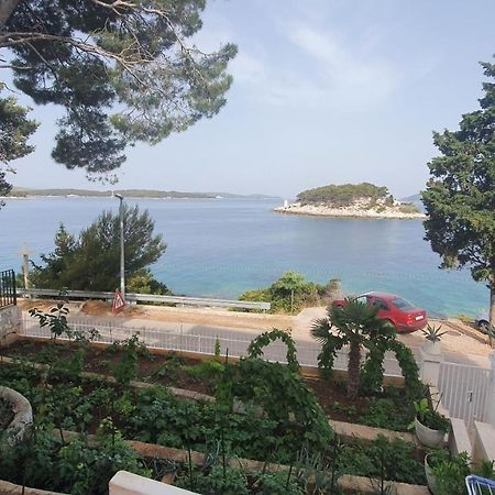 Shabby Chic Beach Cottage Hvar Хвар Екстериор снимка