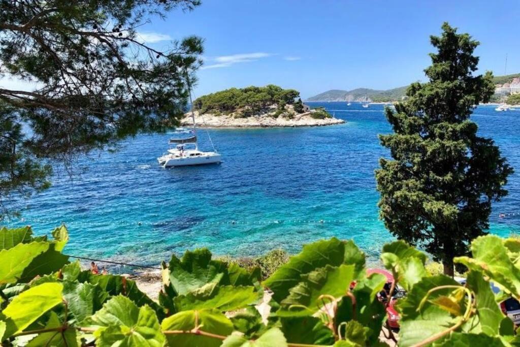 Shabby Chic Beach Cottage Hvar Хвар Екстериор снимка