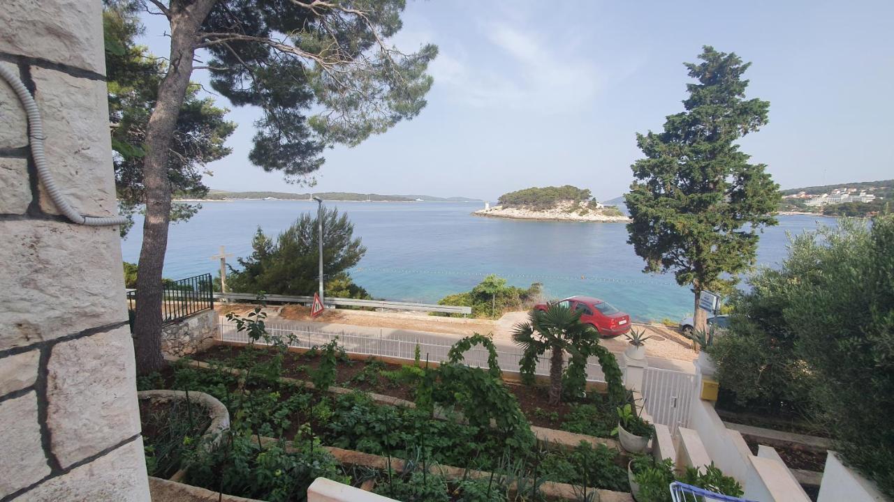 Shabby Chic Beach Cottage Hvar Хвар Екстериор снимка